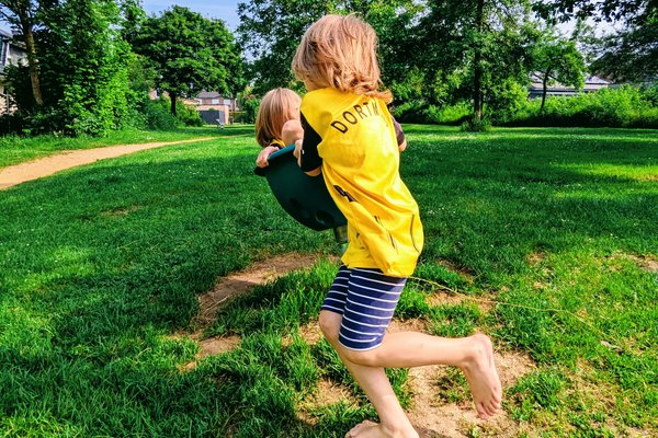 Spielende Kinder